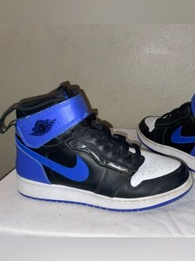 Nike Air Jordan 1 Mid - Flyease Hyper Royal Black/White/Royal Blue size 6.5 Y